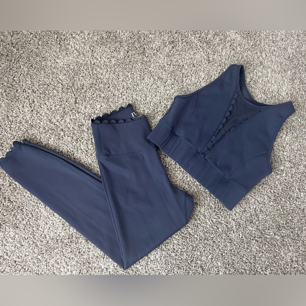 IVL Collective Navy Scallop Active Legging